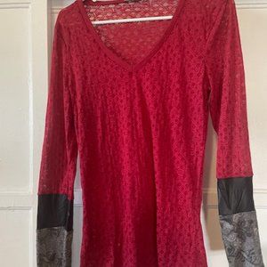 BKE Red Burnout Top Geometric Women's Size Large Faux Leather Floral